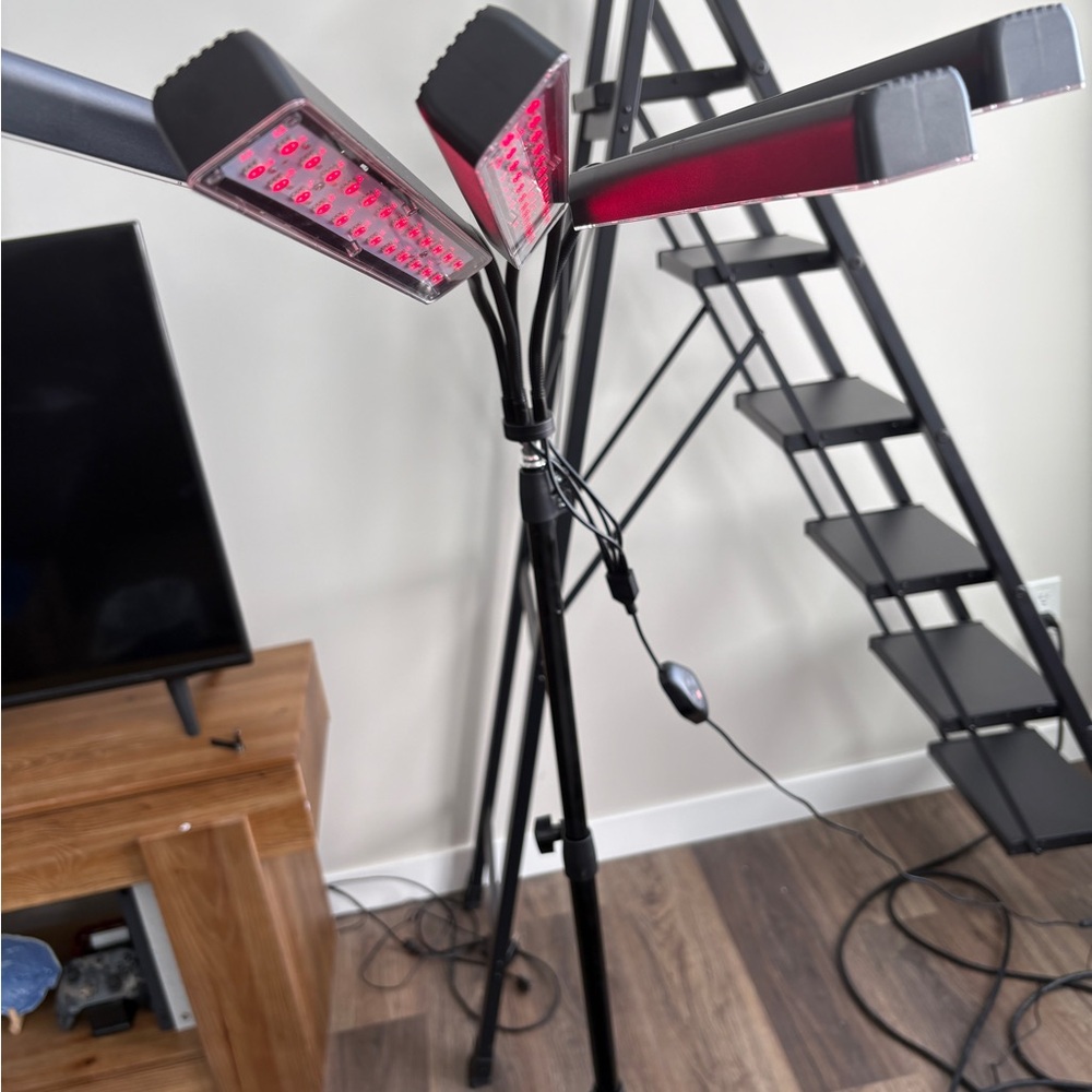 Red and Black LED Light Therapy Device for skin and muscle pain
